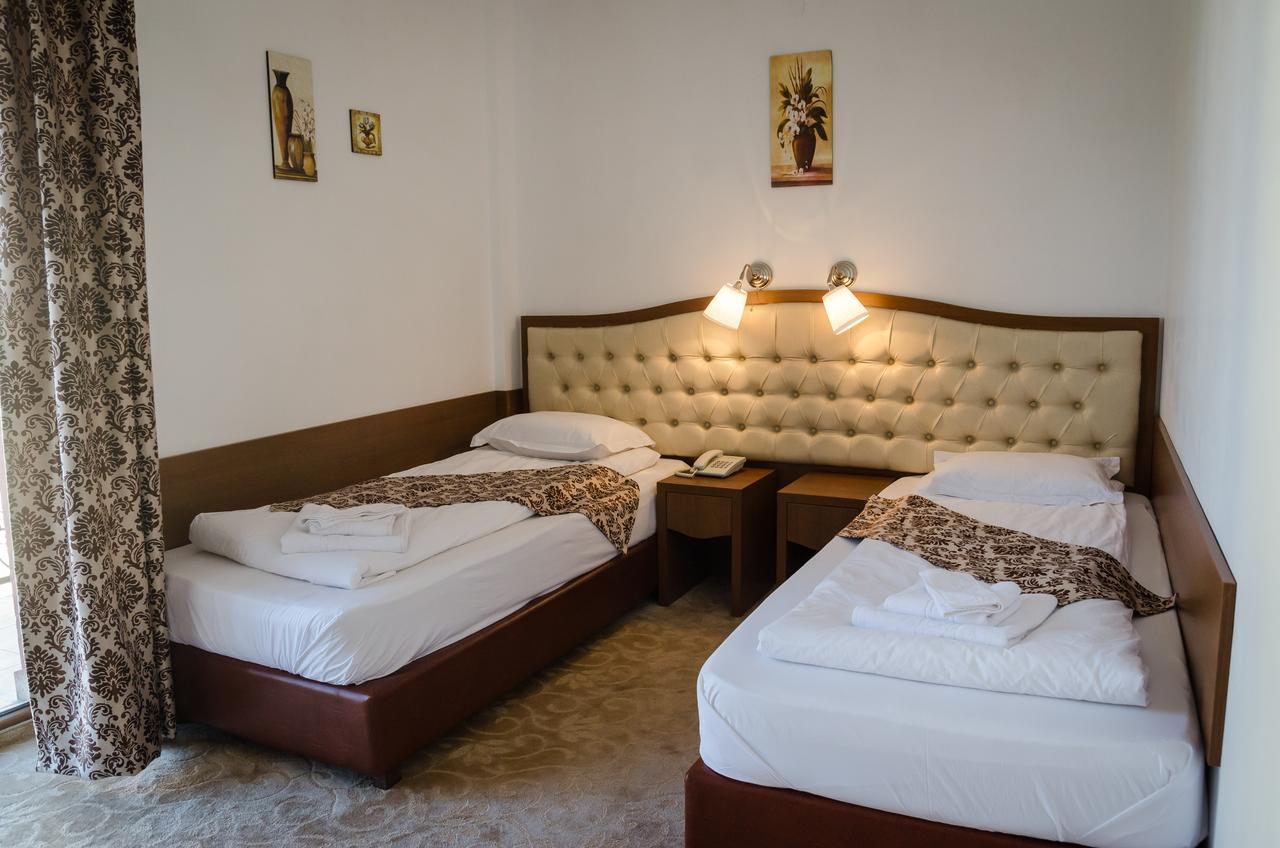 Hotel Condor Oravita Phòng bức ảnh