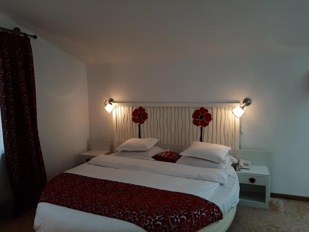 Hotel Condor Oravita Ngoại thất bức ảnh